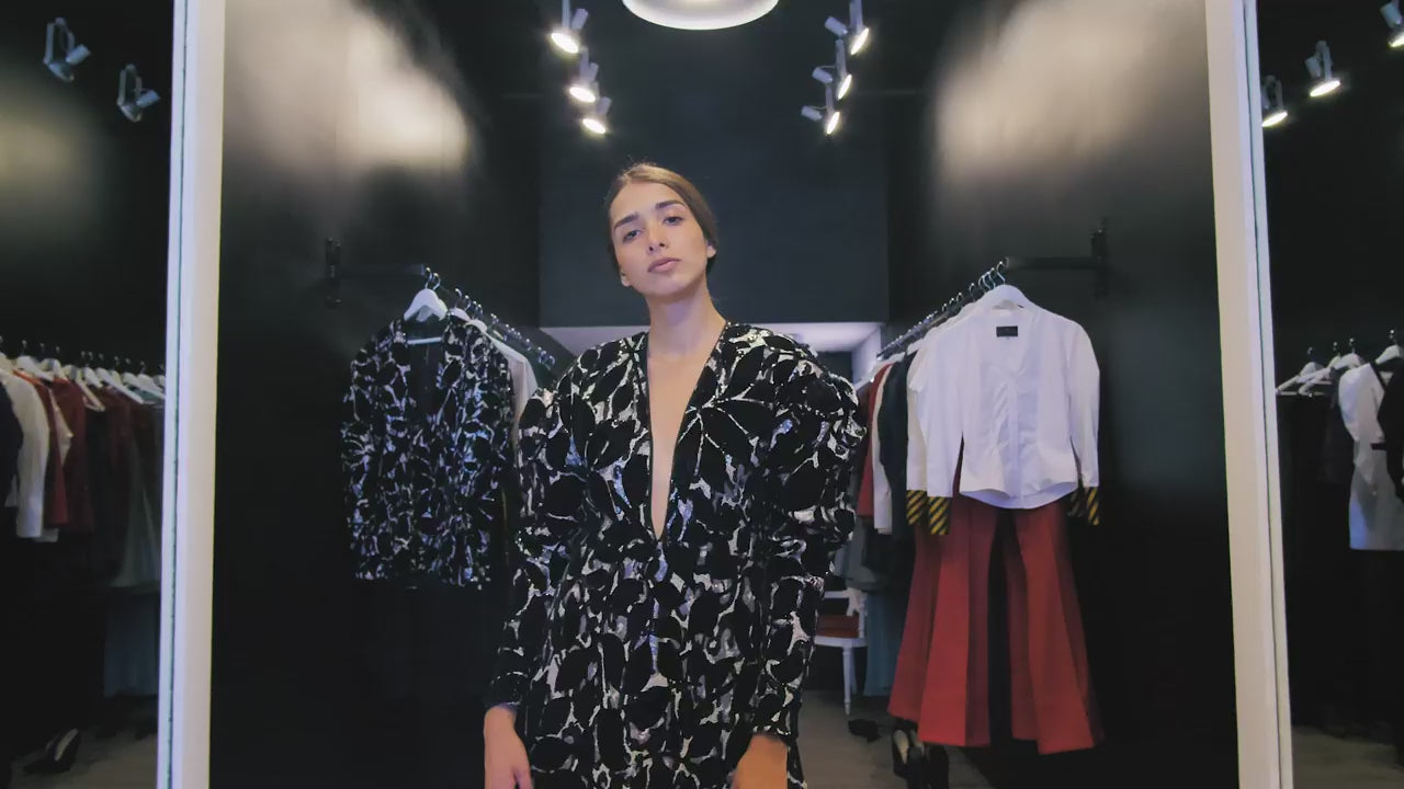 Load video: Women's Classic Fashion wear